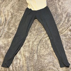 Motherhood Maternity leggings size large
